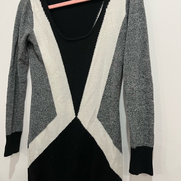 BCX - soft knit sweater - size small - Picture 7 of 8